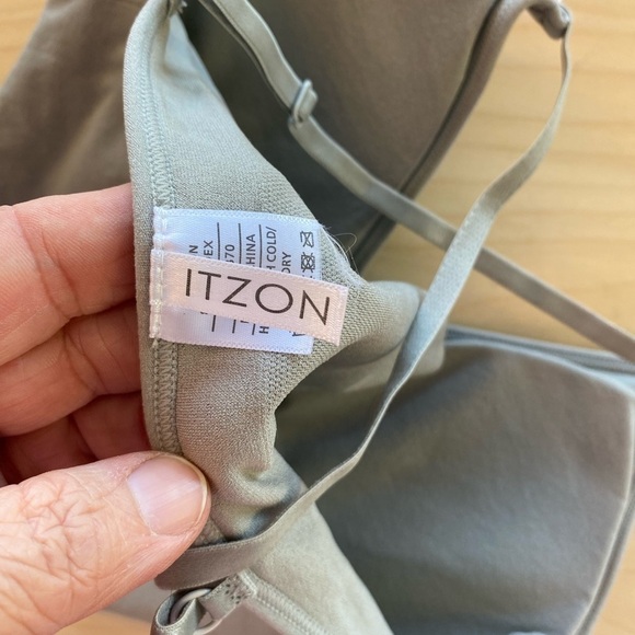 Itzon Sorts Bra size Medium (EE) - Picture 8 of 9